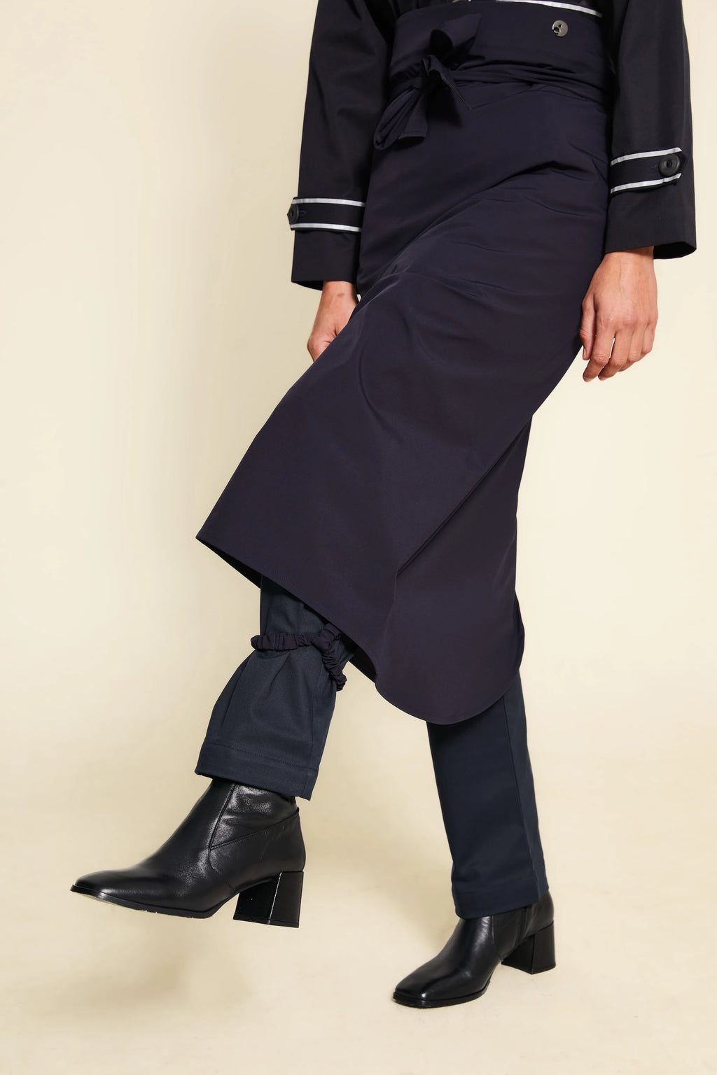 NÉRUPEA TABLIER SUR-JUPE