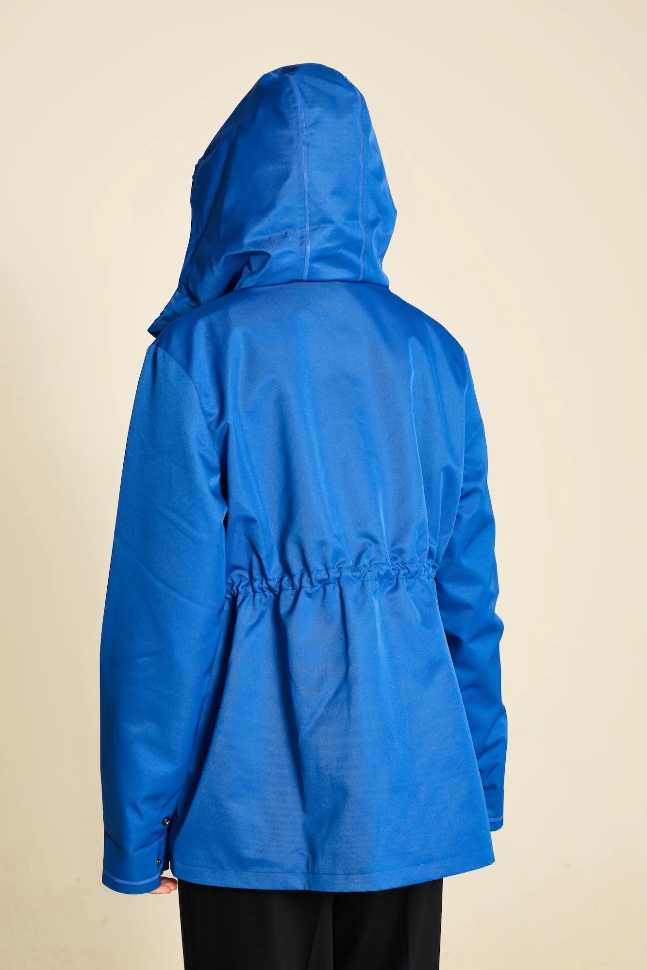 LE MANTEAU CLÉO